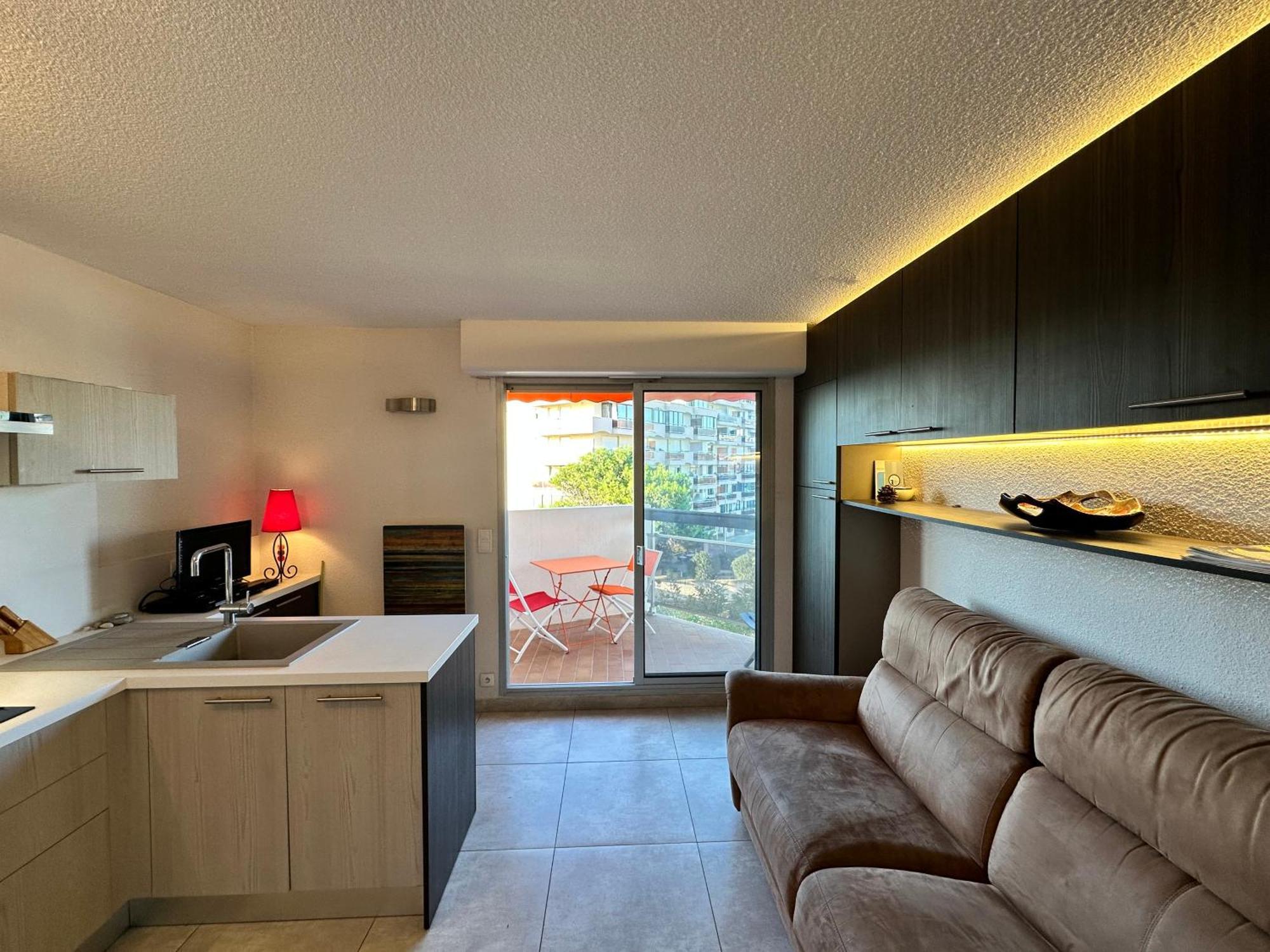 Appartement Studio Vue Sur La Marina Кане Екстериор снимка